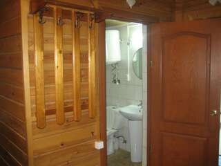 Гостевой дом Sea Side House Черноморск Бюджетный двухместный номер с 2 отдельными кроватями-6